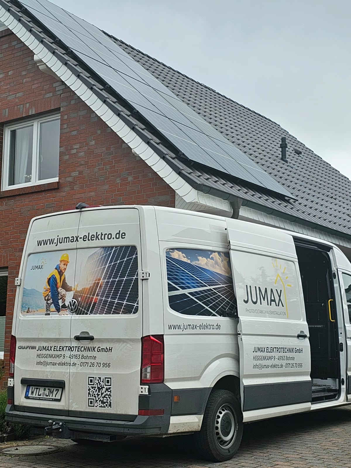 Servicefahrzeug von JUMAX Elektroinstallation GmbH