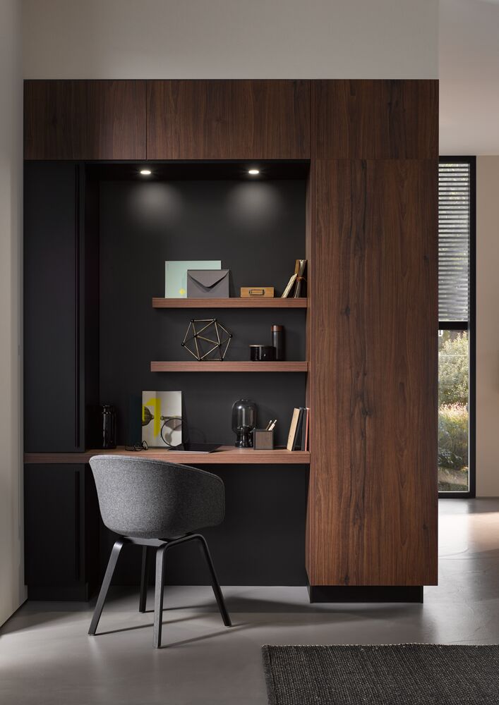 Küche BALI in Nussbaum mit Home-Office Platz V01